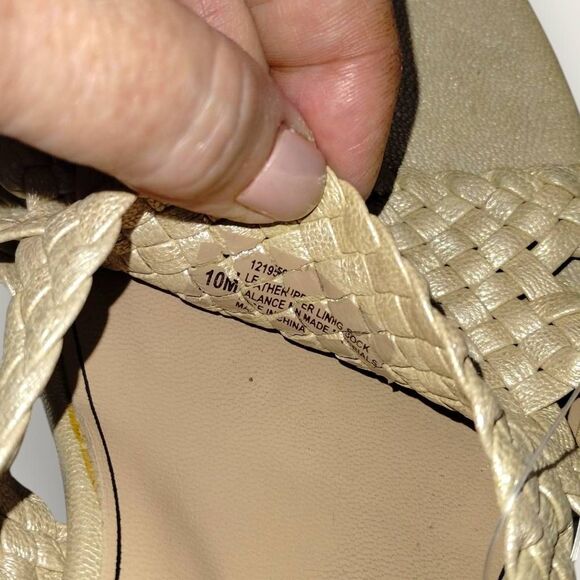 Sofft Womens Sandal Sz 10 Kitten Heel Slipon Beige Woven Leather Comfort Cushion - Picture 6 of 10